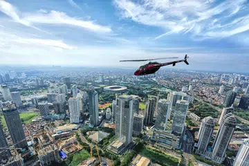 LEBIH PANTAS: Helikopter Bell 505 Jet Ranger yang membuat penerbangan di Jakarta kini dapat mengurangkan perjalanan di Indonesia. - Foto WHITESKY AVIATION