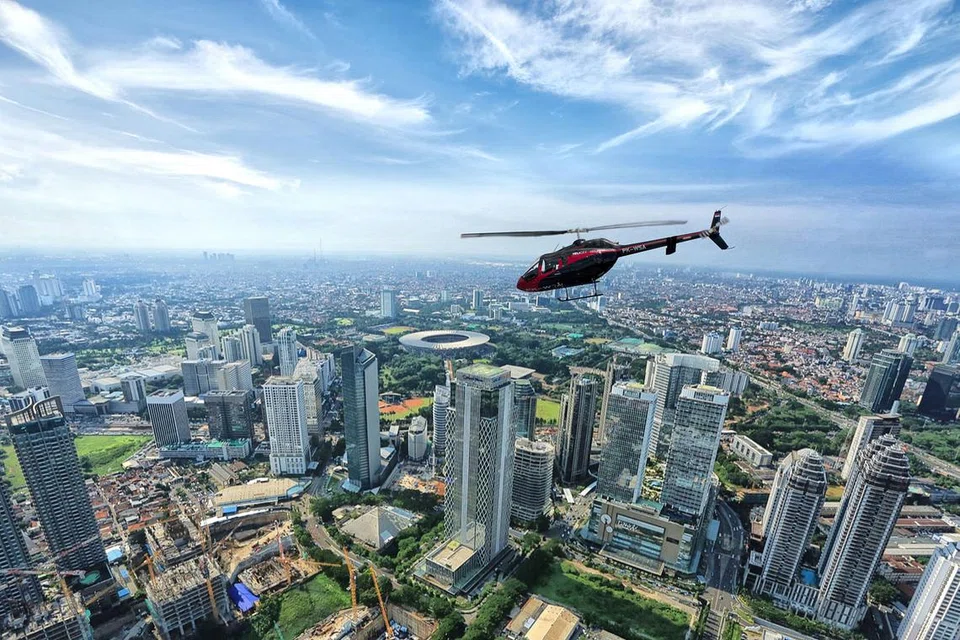 LEBIH PANTAS: Helikopter Bell 505 Jet Ranger yang membuat penerbangan di Jakarta kini dapat mengurangkan perjalanan di Indonesia. - Foto WHITESKY AVIATION