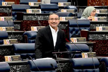 BERI INGATAN: Bekas Menteri Pertahanan Malaysia yang juga Ahli Parlimen Sembrong, Johor, Datuk Seri Hishammuddin Hussein, menegaskan Malaysia perlu persediaan rapi hadapi sebarang kemungkinan susulan konflik Palestin-Israel.