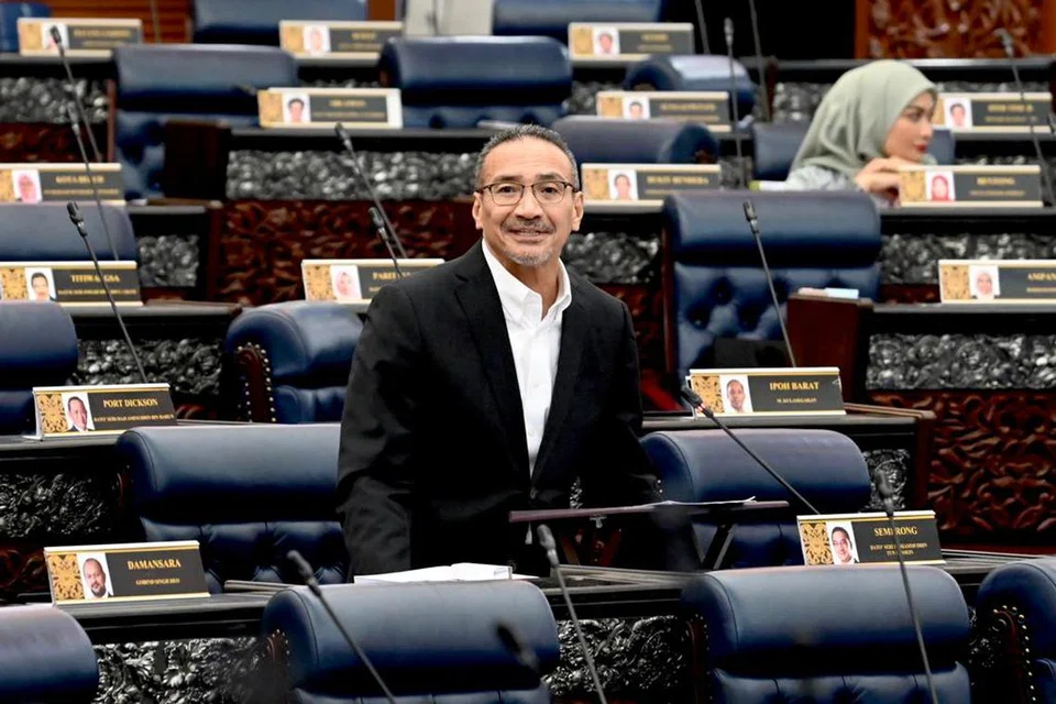 BERI INGATAN: Bekas Menteri Pertahanan Malaysia yang juga Ahli Parlimen Sembrong, Johor, Datuk Seri Hishammuddin Hussein, menegaskan Malaysia perlu persediaan rapi hadapi sebarang kemungkinan susulan konflik Palestin-Israel.
