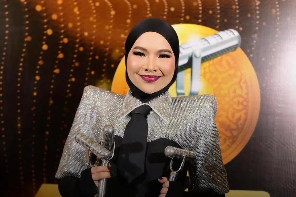 Penyanyi Aina Abdul yang dicungkil bakat menerusi program realiti terbitan TV3, ‘Mentor Legend’ pada 2014 menganggap kejayaan menggondol empat piala pada AIM 24, menjadi detik paling berharga. 