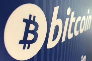 MATA WANG MAYA: Buat masa ini, terdapat 1,380 versi mata wang kripto termasuk Bitcoin. - Foto REUTERS