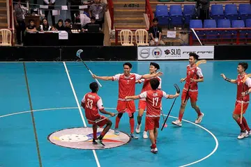 TERLEPAS BERAKSI DI PENTAS DUNIA: Pasukan floorball lelaki bawah 19 tahun Singapura menduduki ranking ke-31 di dunia adalah pasukan keempat terbaik di rantau ini, diikuti China yang tiada kedudukan ranking. - Foto fail