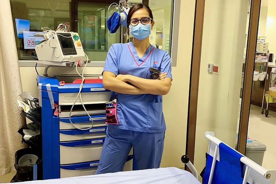 DULU JURURAWAT: Sebelum menyertai SAF pada 2020, ME4 Nur Fadilah Jubir merupakan seorang jururawat di Hospital Besar Ng Teng Fong sejak beliau lulus daripada NUS pada 2015.