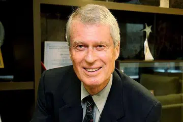 Profesor John Anthony Cherry dipilih daripada lebih 90 calon dari seluruh dunia bagi Hadiah Air Lee Kuan Yew tahun ini. 