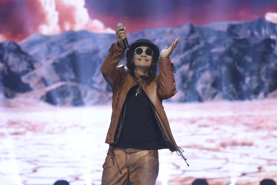 Dengan kata-kata positif dan ketenangan serta senyuman yang sentiasa terukir di bibirnya, Yazid Lovehunters, mendapat pujian netizen.