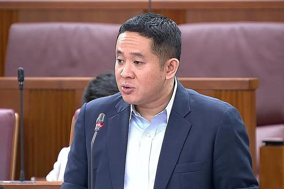 "Pekerjaan yang menguntungkan adalah satu bahagian penting (dalam membantu bekas pesalah berintegrasi semula dalam masyarakat). Score mempersiapkan pesalah bagi pekerjaan menerusi pendekatan majikan, latihan kemahiran dan bantuan pekerjaan." - Setiausaha Parlimen Kanan (Ehwal Dalam Negeri merangkap Kesihatan), Encik Amrin Amin.