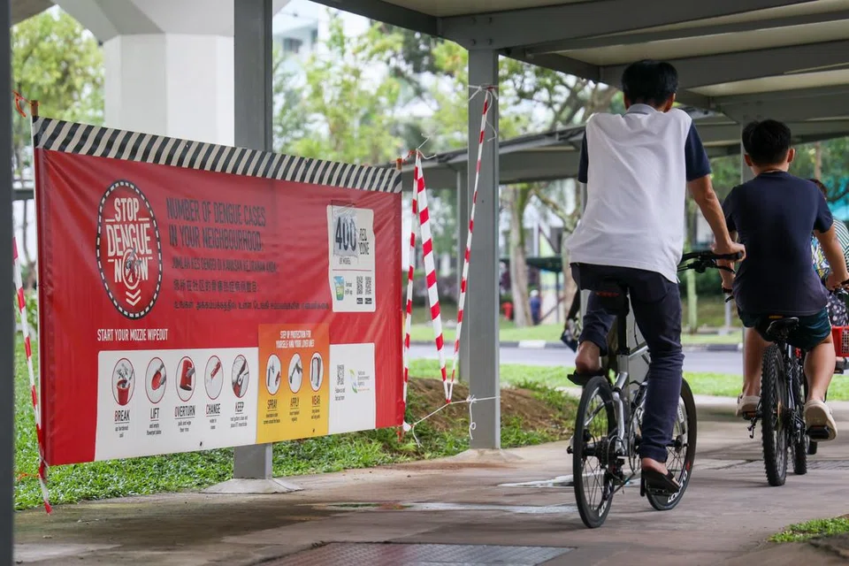 JUMLAH MINGGUAN TERTINGGI: Terdapat 12 kawasan penularan denggi aktif yang dilaporkan setakat 15 Jun, termasuk empat yang berada pada tahap amaran merah.