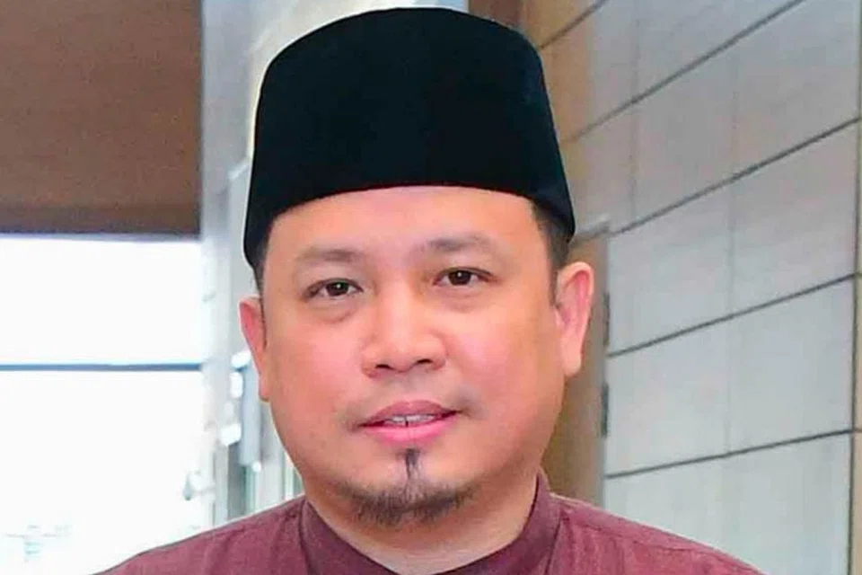 Pengerusi Eksekutif Masjid Al-Amin, Encik Jameel Yahya (atas)