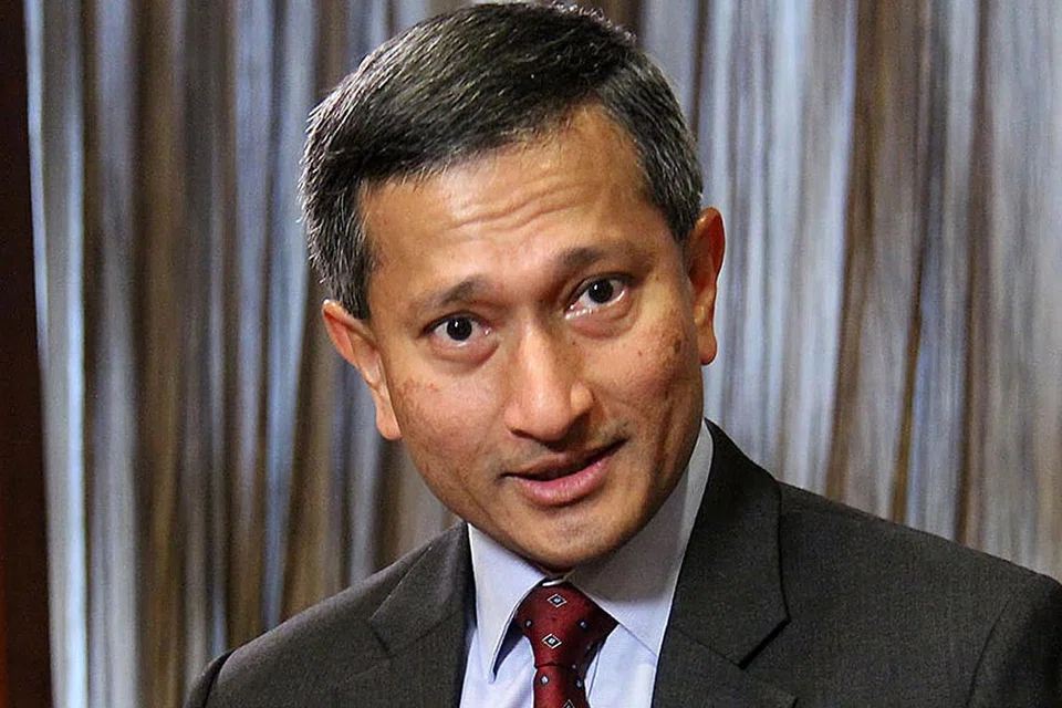 DR VIVIAN BALAKRISHNAN: Kumpulan seperti ISIS menggunakan Internet dan media sosial bagi menarik pengikut seluruh dunia.