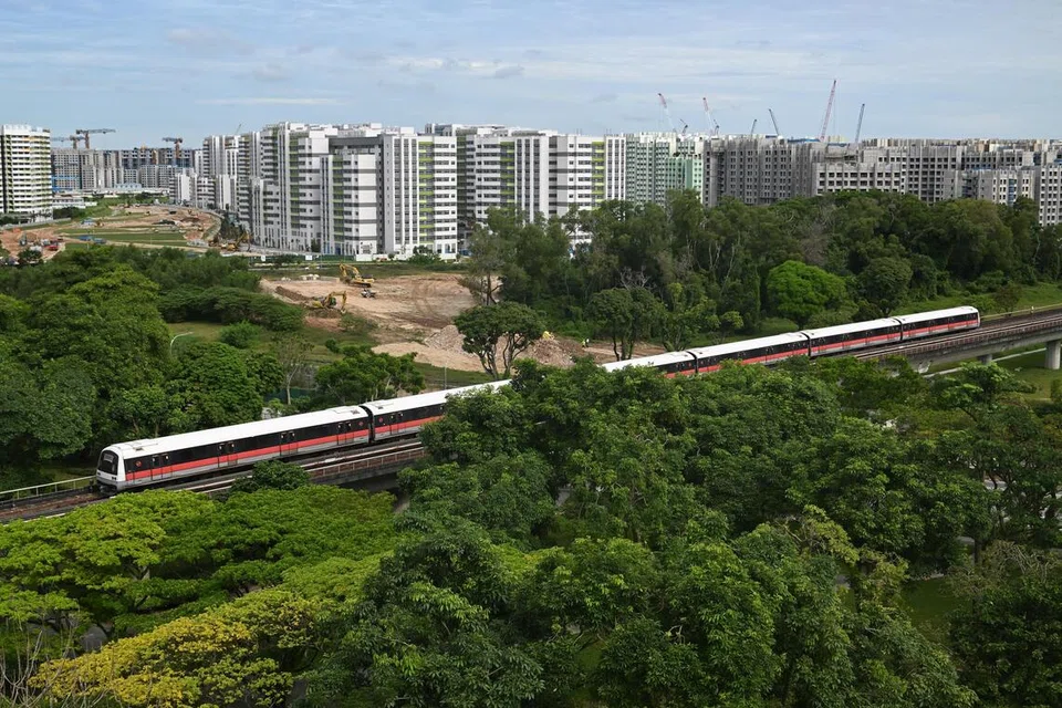 penjawat awam, salah laku hartanah, stesen MRT