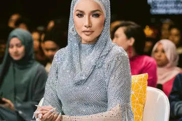 Penyanyi, Ziana Zain, kali pertama berdepan siasatan pihak berkuasa sepanjang kerjayanya,\. Ini selepas dilantik sebagai duta sebuah syarikat perunding kewangan yang disiasat Suruhanjaya Pencegahan Rasuah Malaysia (SPRM) kerana dipercayai terbabit dalam kes rasuah dan pengubahan wang haram.