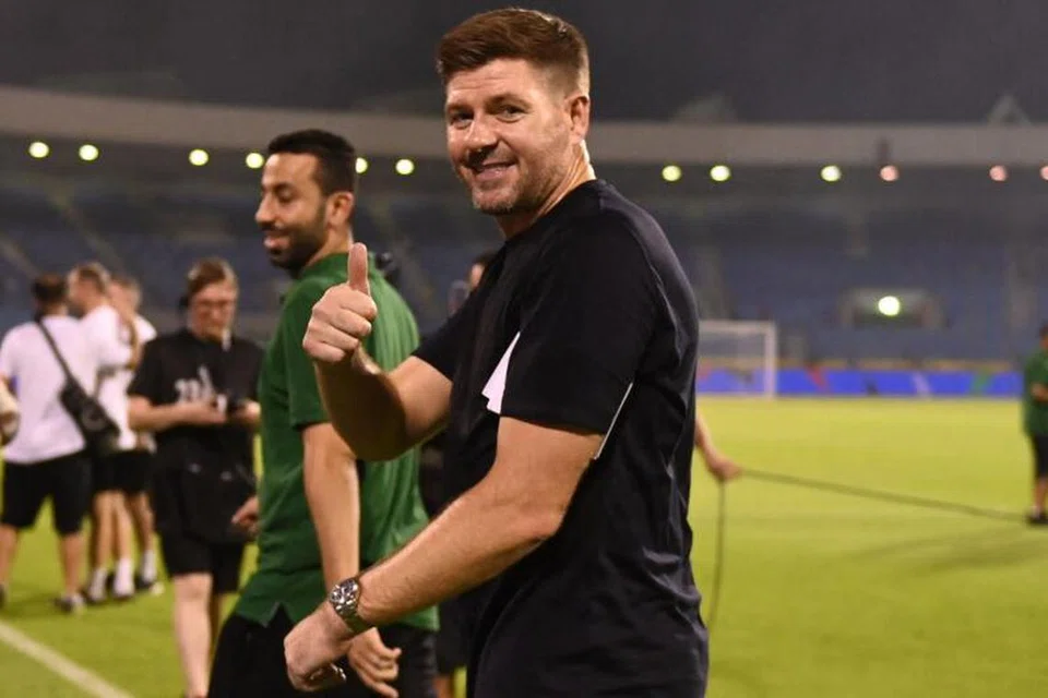 INGIN KEJAYAAN: Pengurus Al-Ettifaq Steven Gerrard meraikan kemenangan pertamanya dalam Liga Pro Saudi ketika menewaskan Al-Nassr 2-1 pada Isnin. 