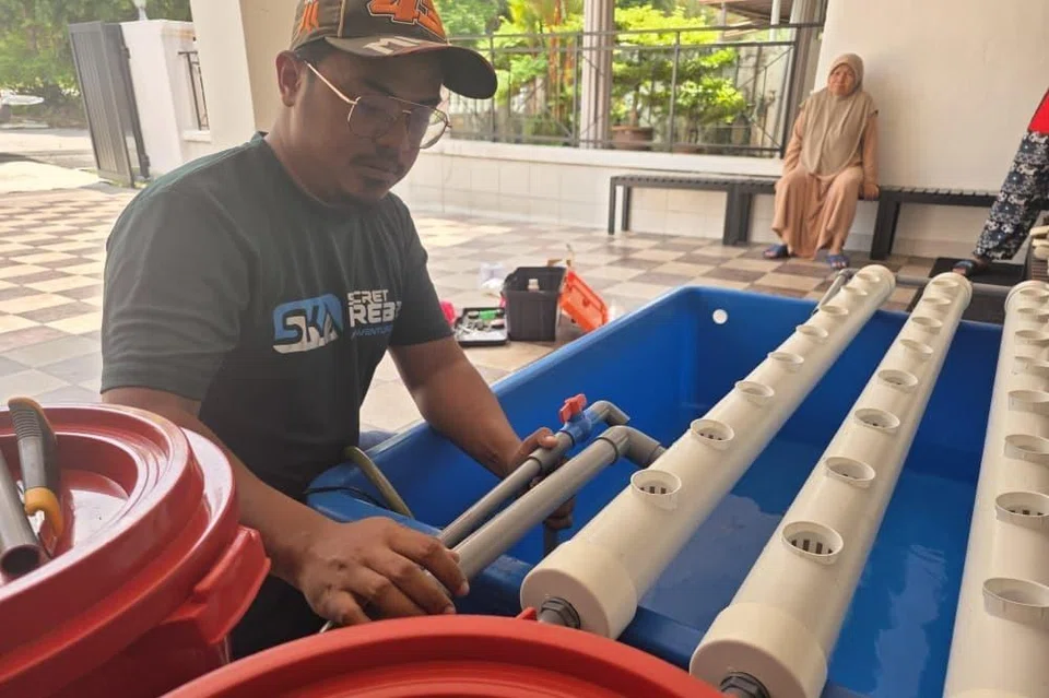 Peningkatan harga barang dari kesan krisis geopolitik di Iran menyebabkan sistem ‘kolam’ ternakan ikan dan tanaman sayuran dikeluarkan Secret Krebiz Aquaventures milik Encik Aqran Ismail, mendapat permintaan tinggi.