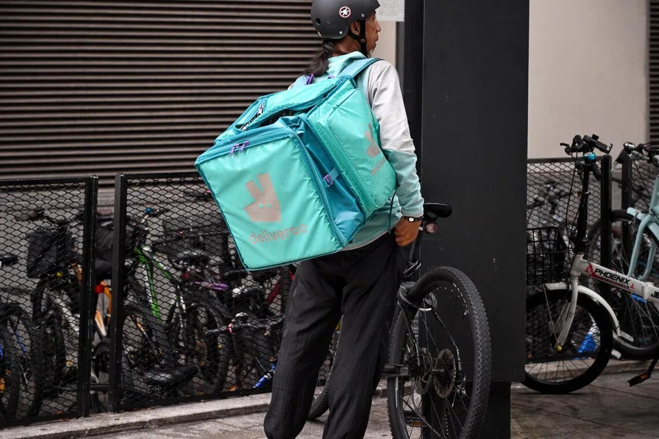 deliveroo, S’pura, khidmat penghantaran