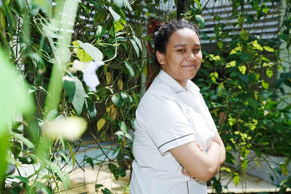 BERJAYA ATASI CABARAN: Nuha Zahra Suhaiman, 16 tahun, yang menghidapi disleksia dan ADHD, lulus dalam peperiksaan Sijil Am Pelajaran (GCE) peringkat ‘N’.
