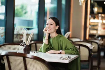 Pelakon Malaysia, Siti Saleha atau nama sebenarnya Siti Saleha Mohd Baharum, membawakan watak wanita dominan melalui drama, ‘Dia Imamku’. Drama tersebut kini sedang ditayangkan di siaran Astro Ria.
