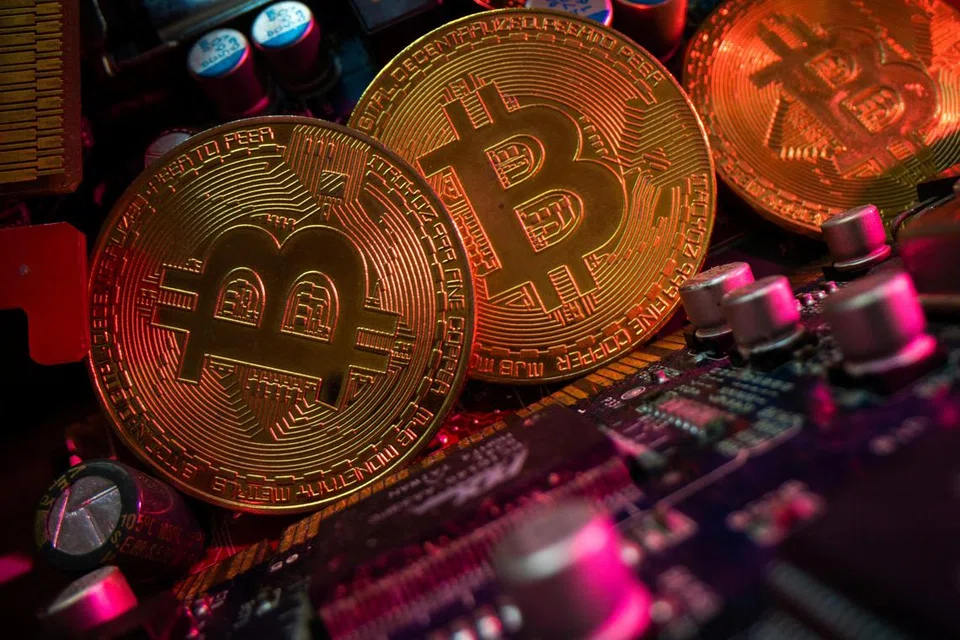 TUNAI KE DIGITAL: Bank pusat di merata dunia telah mengkaji dan mengusahakan versi mata wang digital mereka untuk kegunaan runcit bagi mengelak usaha ke arah pembayaran digital diambil alih sektor swasta. 