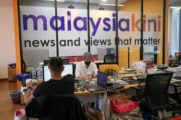 HADAPI HUKUMAN: Portal berita, Malaysiakini, didapati bersalah atas tuduhan menghina mahkamah kerana kesalahan yang dibuat menerusi komen pembacanya. - Foto REUTERS