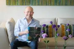 BUKU TERBAIK: ‘Buku The Food of Singapore Malays’, oleh ahli sejarah makanan,  Encik Khir Johari, dinamakan sebagai Buku Terbaik Dalam Kalangan Terbaik di Anugerah Masakan Buku Sedunia Gourmand ke-28.
