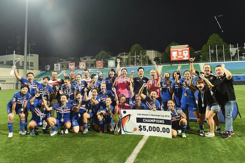 JUARA LAGI: Warriors FC membuktikan kehebatannya dengan mengekalkan kejuaraan mereka sekali lagi tahun ini selepas membenam Tanjong Pagar. - Foto FAS