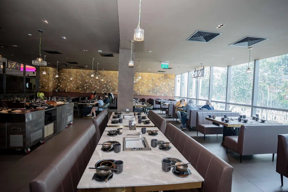 Restoran Jing Hotpot & BBQ yang luas boleh menampung seramai 92 pelanggan pada satu-satu masa.