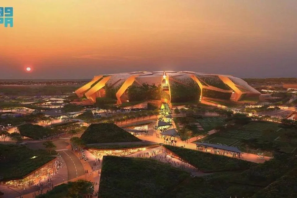Reka bentuk Stadium Raja Salman dan kemudahannya yang dijangka siap pada 2029, akan meliputi kawasan melebihi 660,000 meter persegi dan boleh memuatkan 92,000 penonton.
