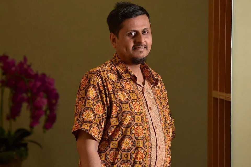 - Dr Mustafa Izzuddin, Zamil Kajian Institut Pengajian Asia Selatan, Universiti Nasional Singapura (NUS).