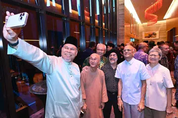 Mufti Dr Nazirudin Mohd Nasir dalam kiriman Instagramnya pada 27 September, meluahkan rasa terima kasih dan penghargaannya kepada para pemimpin agama lain yang telah menyatakan solidariti mereka dengan masyarakat Islam susulan insiden yang melibatkan Masjid Al-Istiqamah menerima sebuah bungkusan mengandungi daging khinzir pada 24 September.
