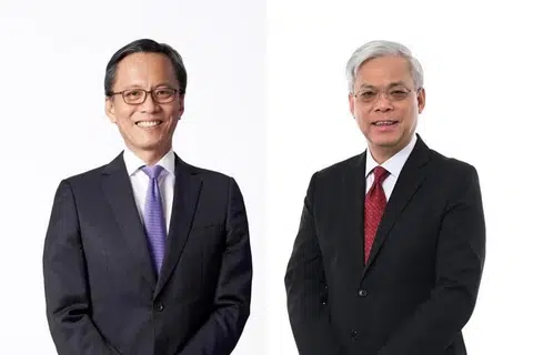 Setiausaha Tetap Kementerian Kesihatan, Encik Chan Yeng Kit (kanan), akan dilantik sebagai anggota Lembaga SPH Media Holdings Pte Ltd dan mulai 15 Mac, beliau akan melepaskan jawatan sebagai Pengerusi Penguasa Pembangunan Infokom Media (IMDA) untuk memberi laluan kepada Encik Russell Tham (kiri).