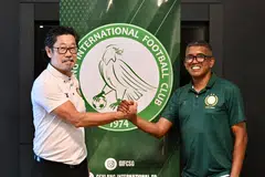 Geylang International, Desmond Gay, bola sepak Singapura
