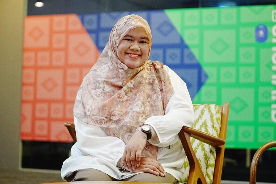 Menurut pekerja sosial kanan PPIS, Cik Suhaili Saad, terdapat pelbagai faktor yang mempengaruhi keputusan tersebut termasuk pengalaman hidup, keadaan kewangan serta kesediaan emosi dan mental seseorang.