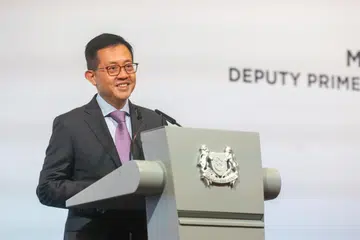 BERI JAMINAN: Encik Leo Yip menasihati pegawai perkhidmatan awam agar tidak perlu takut selagi mereka bertindak secara profesional dan berwibawa.
