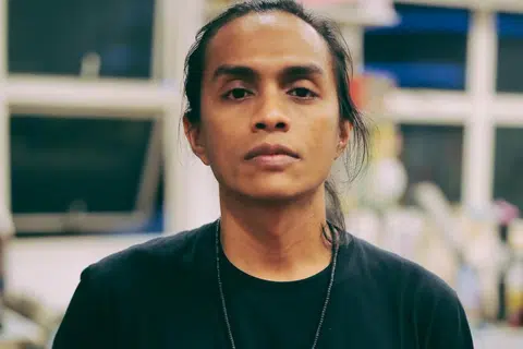 Artis grafiti terkenal, Zul Othman, telah mencipta karya seni yang dipanggil ‘Illuminate 2025’ bersama penduduk East Coast.