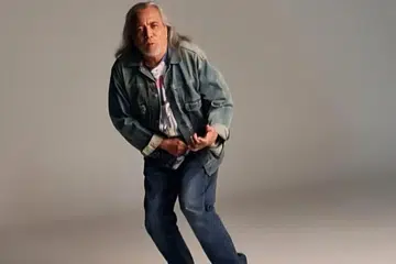 Penyanyi legenda, Datuk Ramli Sarip, tidak menidakkan kebolehan generasi baru, malah, kagum dengan populariti dan kemampuan melakar nama dengan mudah hingga berjaya bergelar penyanyi hanya melalui wadah TikTok.