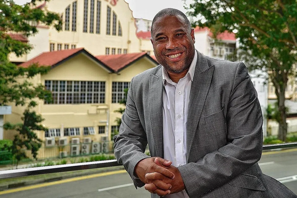 JOHN BARNES: Legenda Liverpool ini yakin dengan kemampuan pengurus pasukan itu, Juergen Klopp. - Foto THE STRAITS TIMES 