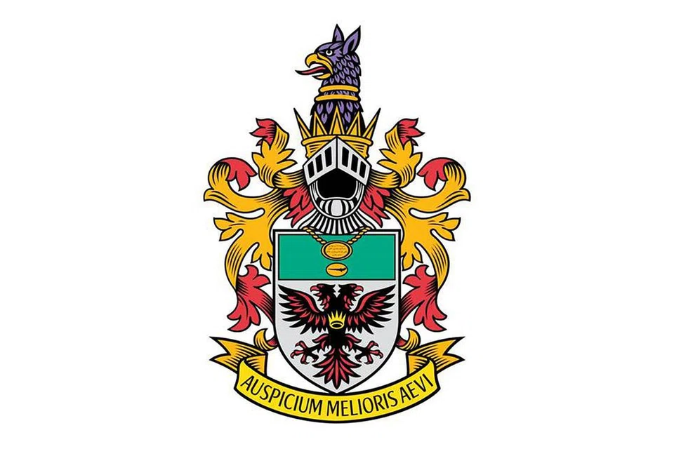 TULISAN JAWI DAN LAMBANG KERIS: Lencana institusi berprestij Singapura, Raffles Institution, di Bishan sebenarnya memaparkan tulisan Jawi dan lambang keris daripada cap mohor kebesaran (Coat-of-Arms) Raffles sendiri. Tulisan Jawi itu menyatakan 'Seri Paduka Orang Kaya Berpedang Mas (Emas) Tomas Rafles, Sultan Alauddin Jauhar al-Alam Syah Johan Berdaulat' bersandarkan kajian penyelidik tersohor Dato' Dr Annabel Teh Gallop. - Foto RAFFLES INSTITUTION