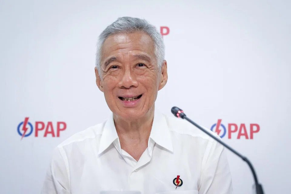 Menteri Kanan, Encik Lee Hsien Loong, di sidang media di cawangan Parti Tindakan Rakyat (PAP) di Teck Ghee pada 19 April.