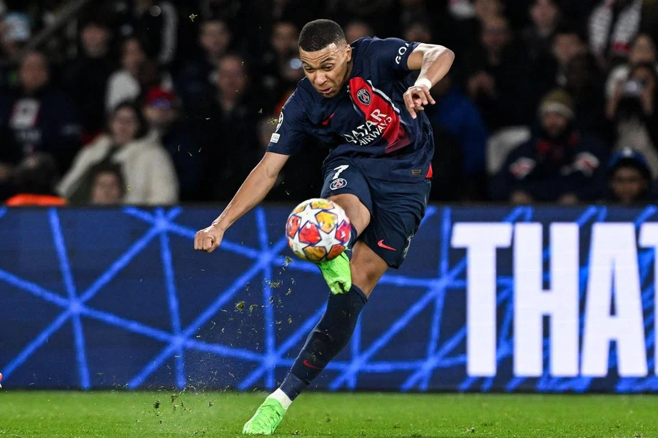 Penyerang Paris Saint-Germain (PSG), Kylian Mbappe, membuka tirai perlawanan menentang Real Sociedad. Ramai mengatakan Sociedad tidak seharusnya kalah kerana prestasi mereka semasa perlawanan lebih baik daripada PSG.