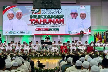 Muktamar Tahunan Parti Islam SeMalaysia (PAS) ke-72 memberi penekanan kepada persediaan parti itu menghadapi dan memenangi Pilihan Raya Umum ke-16 menerusi agenda penyatuan ummah, termasuk kerjasama dengan Umno.