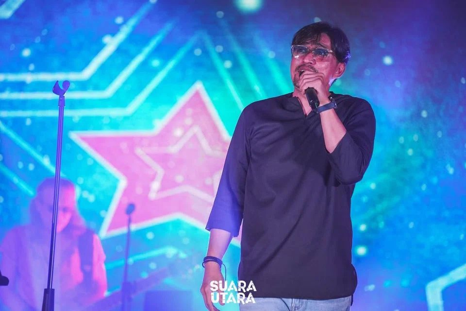 Datuk Adi Putra menyumbangkan lagu bagi konsert ‘Suara Utara Rock Untuk Rakyat 2’ di Stadium Woodlands pada 25 Oktober yang bertujuan mengumpul dana bagi penduduk Gaza.