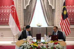 Perdana Menteri, Encik Lawrence Wong, berkata negara kecil seperti Singapura perlu memperkukuh hubungannya dengan negara lain supaya ia dapat berdiri tegak dalam persekitaran global sekarang. 