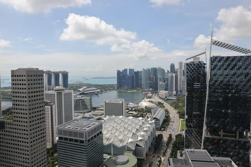 PROSPEK LEBIH CERAH: Pakar ekonomi menjangkakan pertumbuhan ekonomi Singapura yang lebih baik bagi 2024.