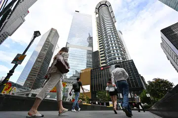 Persatuan Insurans Hayat (LIA) Singapura berkata penjualan polisi premium tunggal yang lebih tinggi disebabkan persekitaran ekonomi makro lebih baik, memandangkan perkembangan ekonomi Singapura yang semakin rancak.