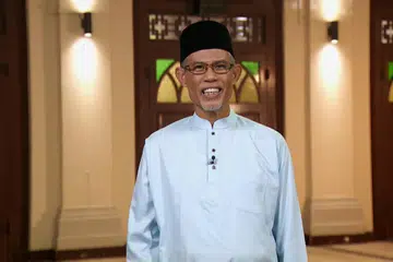 Dalam Amanat Hari Rayanya pada 9 April, Menteri Bertanggungjawab bagi Ehwal Masyarakat Islam, Encik Masagos Zulkifli Masagos Mohamad, menggesa umat Islam untuk meneruskan sifat ihsan, dermawan dan prihatin menjangkaui bulan Ramadan.