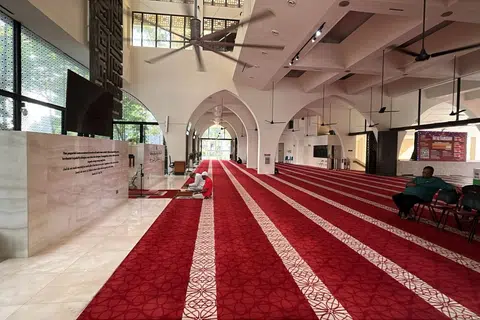 Masjid Al-Islah di Punggol, menawarkan tafsiran bahasa isyarat bagi kelas agama Ramadan seperti ‘Fiqh Ramadan for the Deaf’.