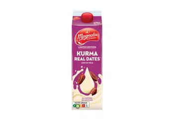 Kurma dalam susu minuman berkhasiat yang sesuai untuk golongan ibu. 