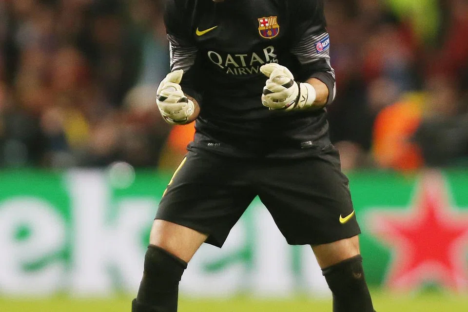 Victor Valdes boleh dianggap sebagai penjaga gawang legenda Barcelona Pep Guardiola yang dianggap sebagai antara pasukan terbaik di dunia pada masa itu. Namun, masa beliau di United kurang memuaskan.