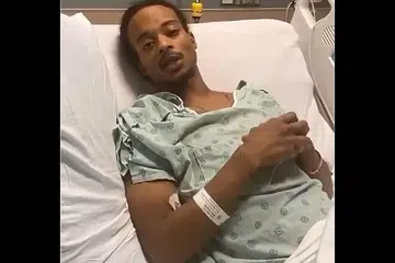 LUMPUH: Jacob Blake ditembak di belakang oleh seorang pegawai polis kulit putih di Wisconsin bulan lalu dan lumpuh dari pinggang ke bawah. - Foto AFP