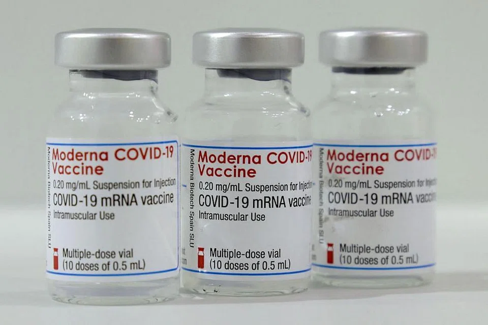 Vaksin Moderna akan diberi di lebih banyak pusat vaksinasi apabila semakin banyak bekalannya tiba. - 